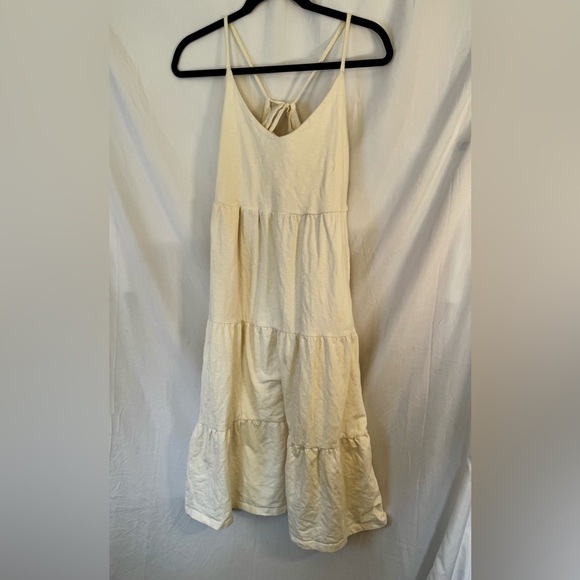 Old Navy Dresses & Skirts - Old Navy Cream Tiered Sleeveless Dress with Strappy Ties Size M Petite